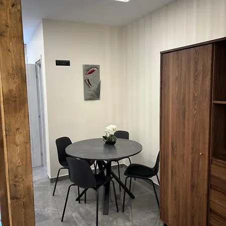 Lazidis Apartamento *